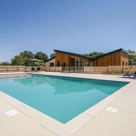 N°39, Piscine Commune, 2 *