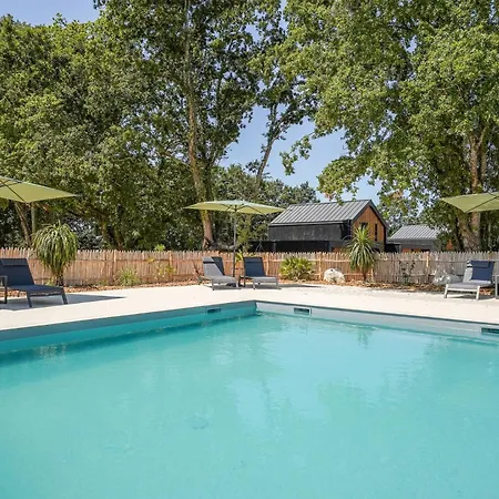 N°39, Piscine Commune, 2 *